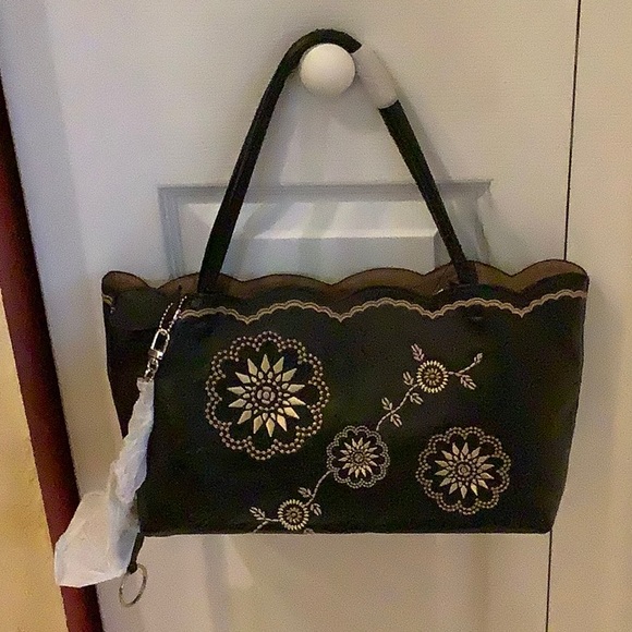 Black purse - Picture 1 of 3